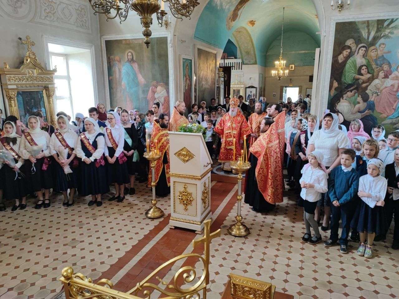Храм при гимназии