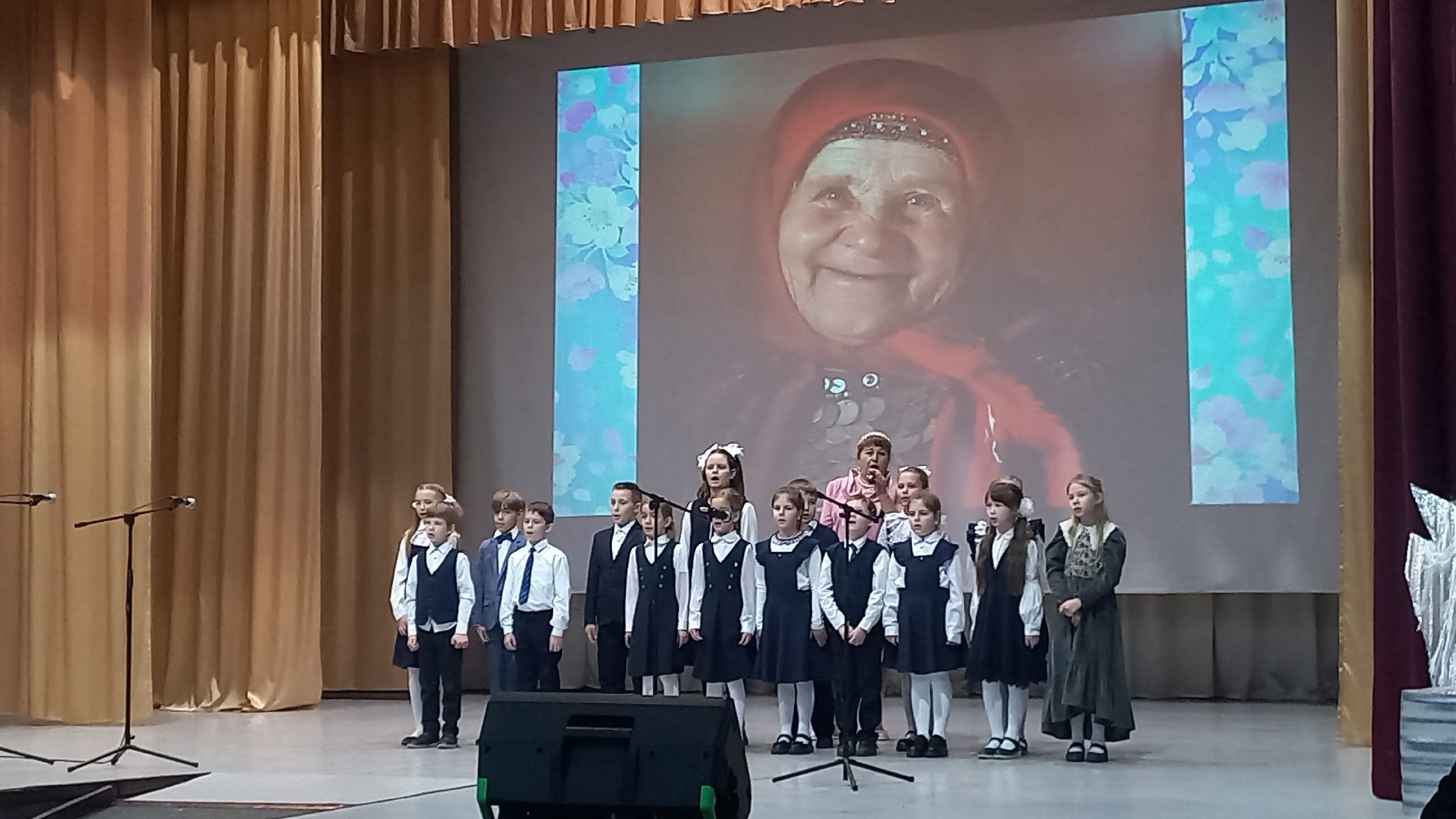 Дополнительное фото 2 к статье: Епархиальный праздник День матери