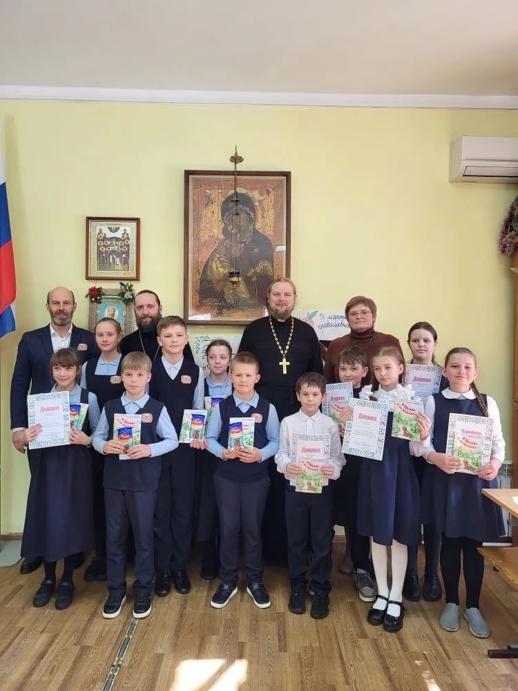 Фото к статье: Интеллектуальная игра "Книжный ковчег" в Козельской православной гимназии