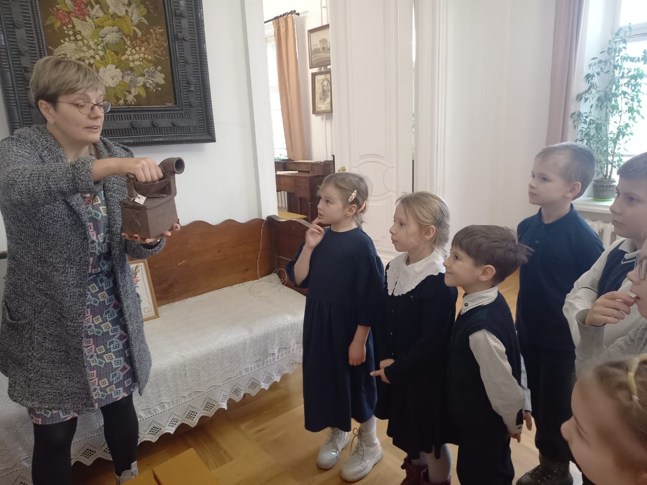 Дополнительное фото 11 к статье: Первоклассники в краеведческом музее