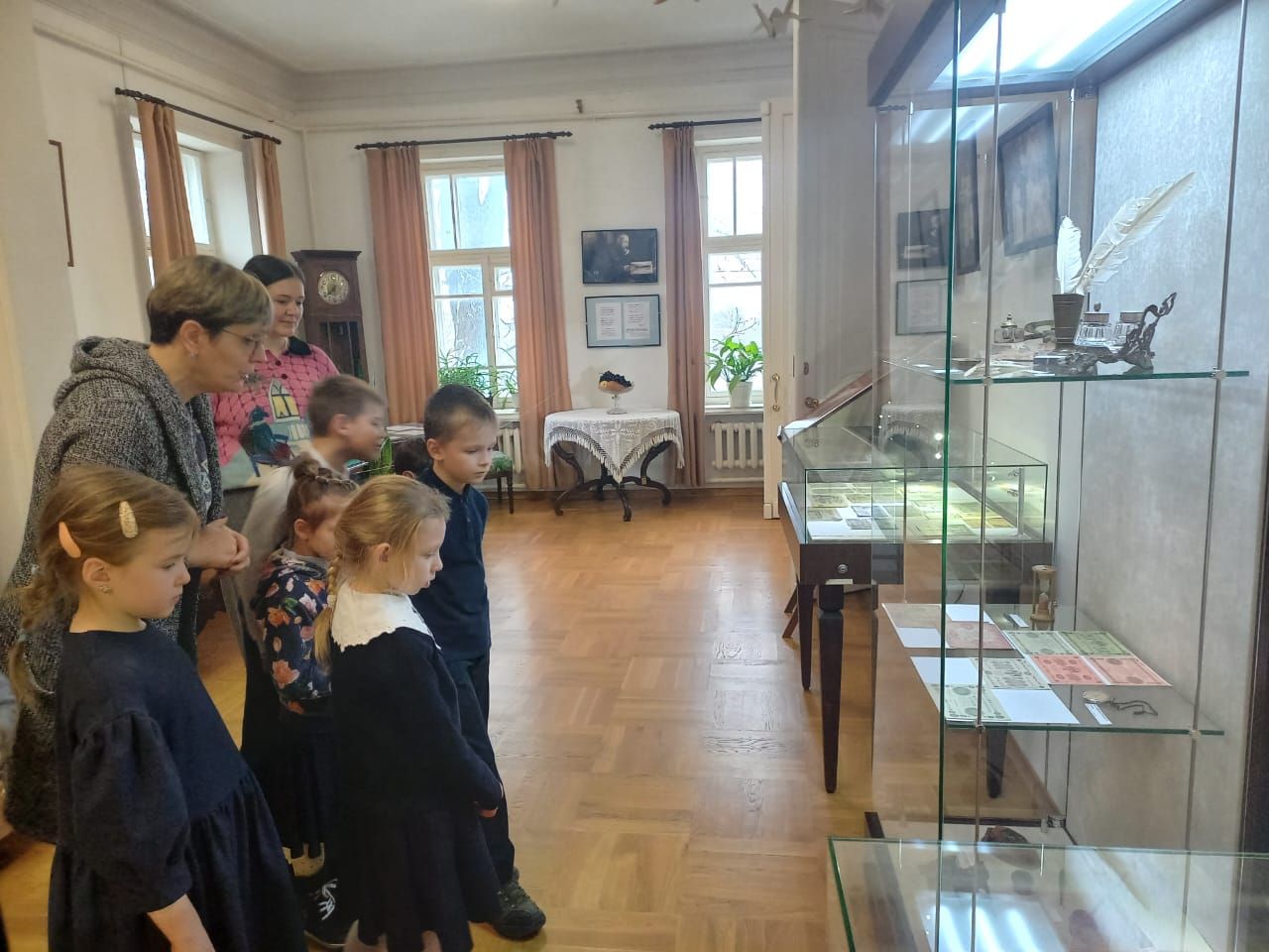 Дополнительное фото 5 к статье: Первоклассники в краеведческом музее
