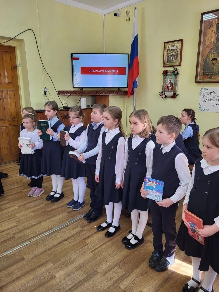 Дополнительное фото 2 к статье: Интеллектуальная игра "Книжный ковчег" в Козельской православной гимназии