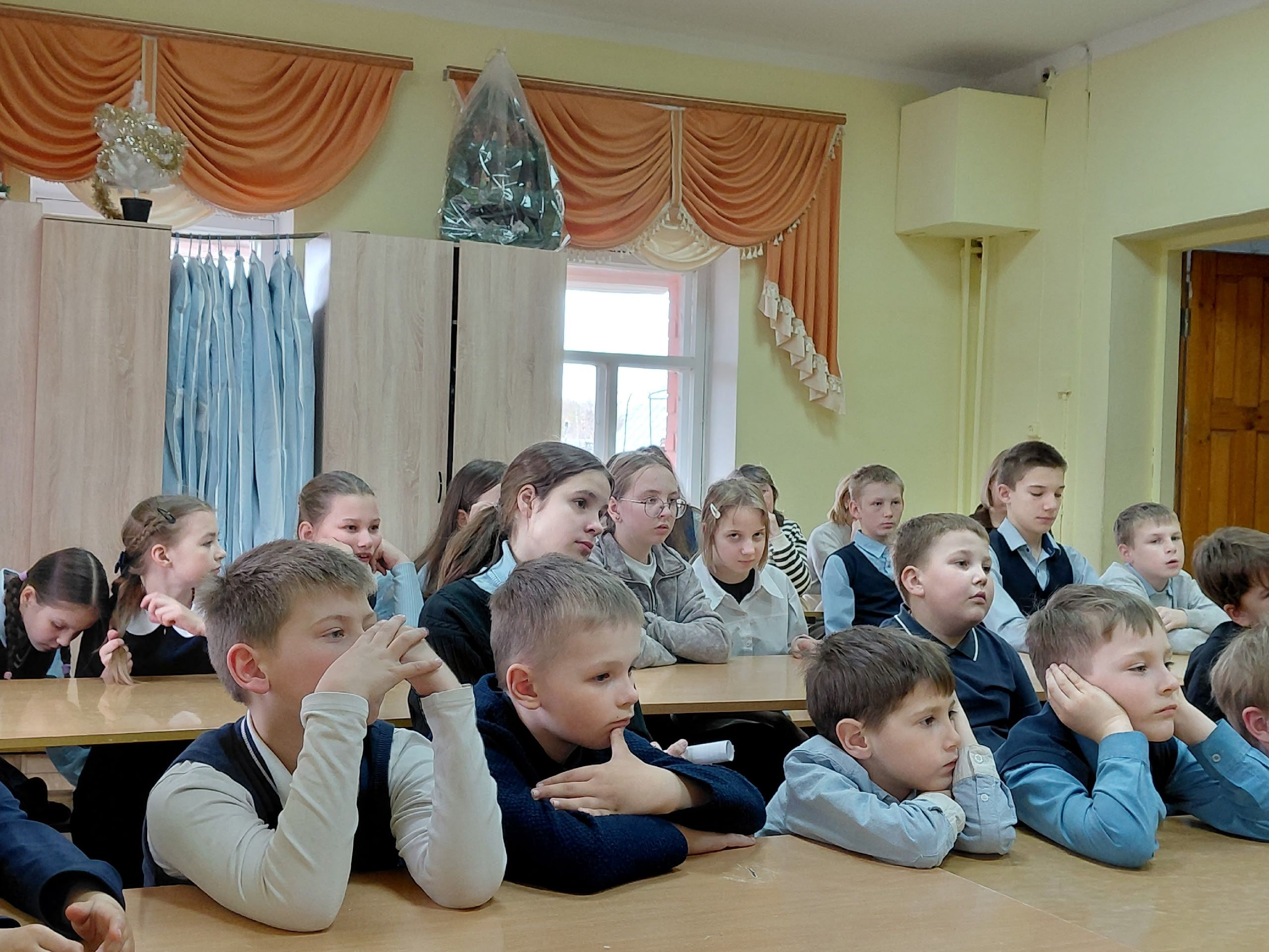 Дополнительное фото 2 к статье: Батюшка Силуан, скажите...