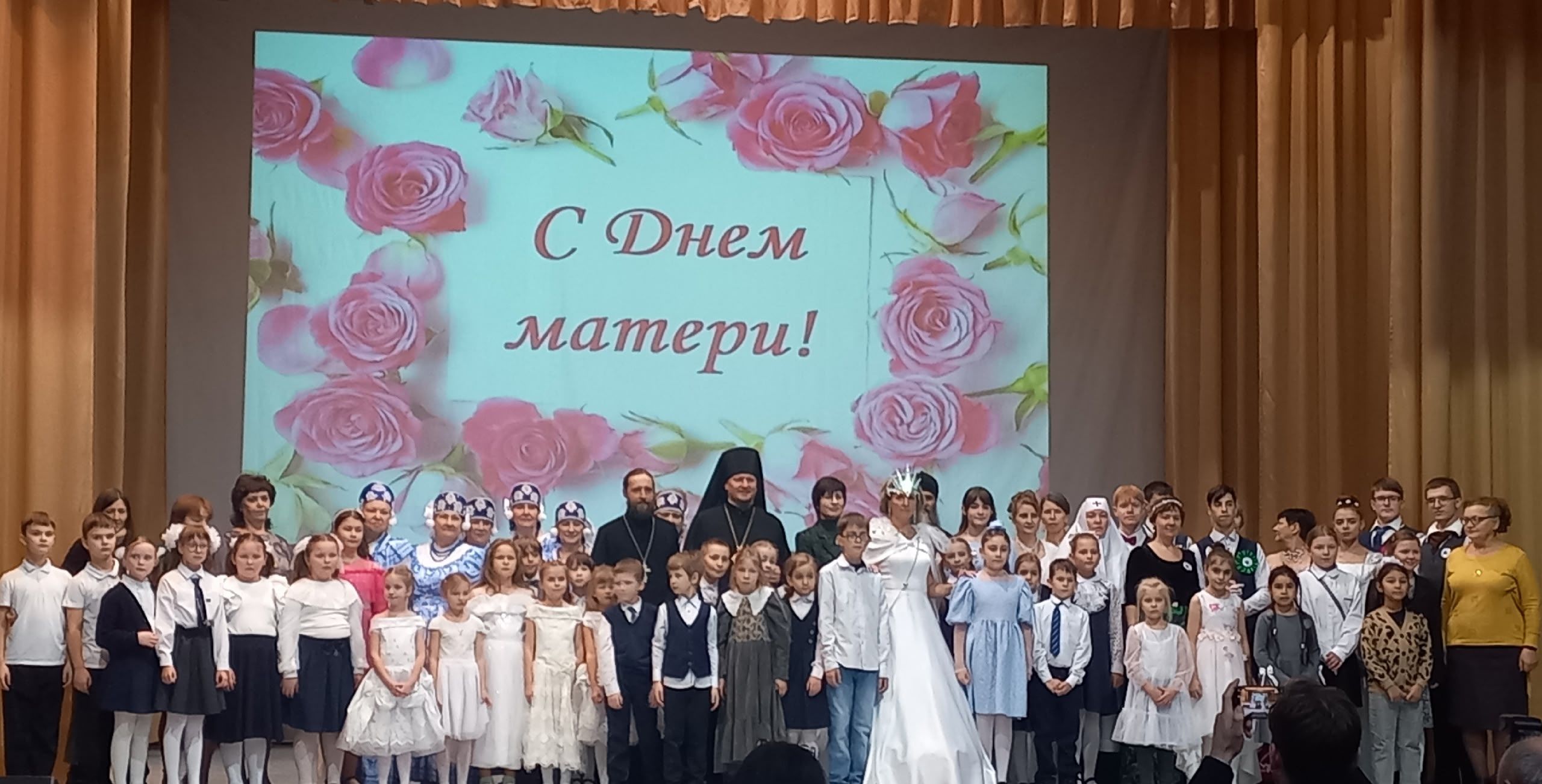 Дополнительное фото 3 к статье: Епархиальный праздник День матери