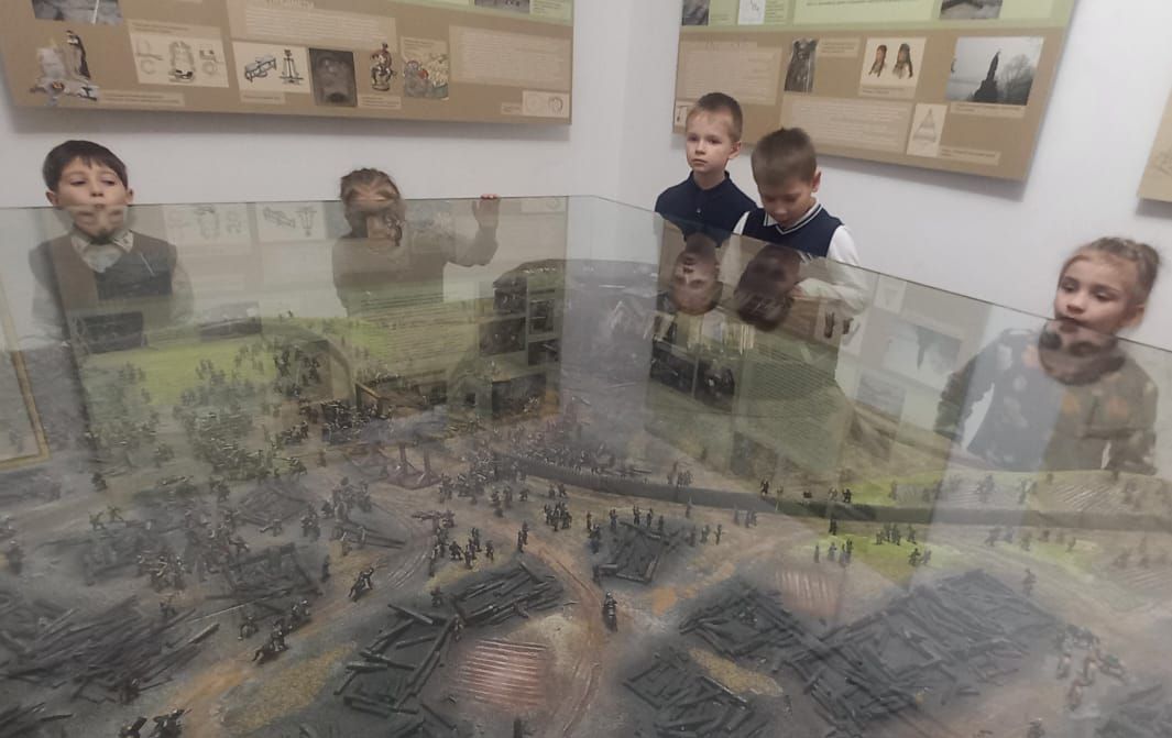 Дополнительное фото 2 к статье: Первоклассники в краеведческом музее