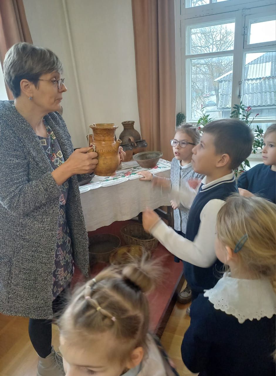 Дополнительное фото 4 к статье: Первоклассники в краеведческом музее