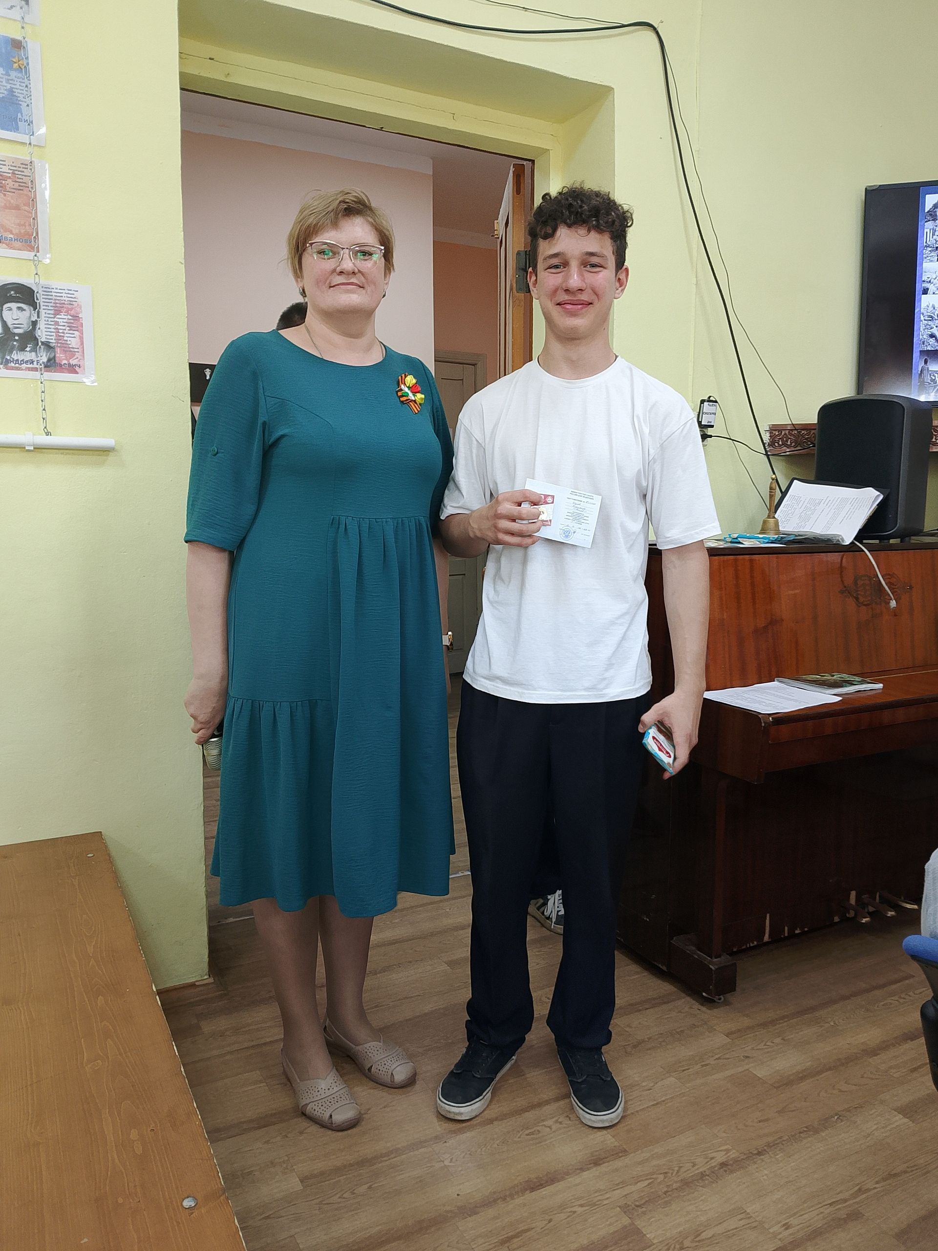 Дополнительное фото 2 к статье: Знак ГТО на груди у него...
